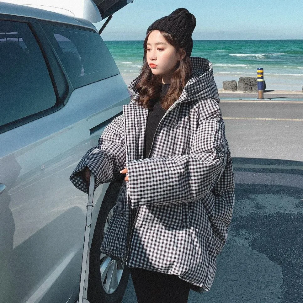 

Photo Shoot CHIC Black And White Lattices Mid-length Cloak down Coat Elegant Ol Hooded Short-height Cotton Overcoat Women's Wint