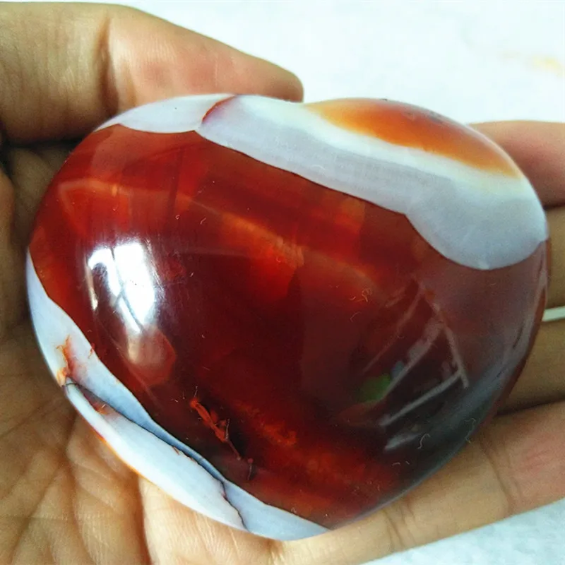 Three natural red agate crystals heart home decoration crystal healing stones Three natural red agate crystals heart home decoration crystal healing stones