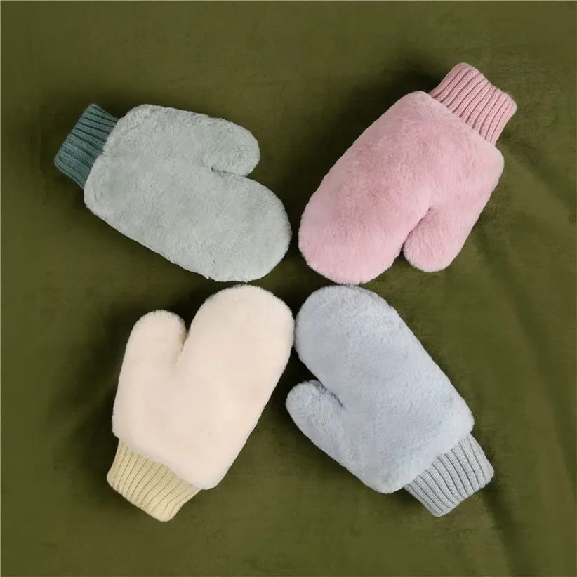 1 пара новых женских теплых мягких плюшевых перчаток унисекс для холодной зимы, однотонные пушистые перчатки бежевого, зеленого, серого, розового цвета, Прямая поставка 910