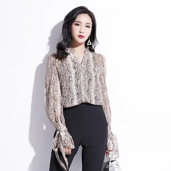 

2020 women2019 autumn new ruffled long-sleeved Korean shirt large size V-neck shirt bottoming chiffon shirt