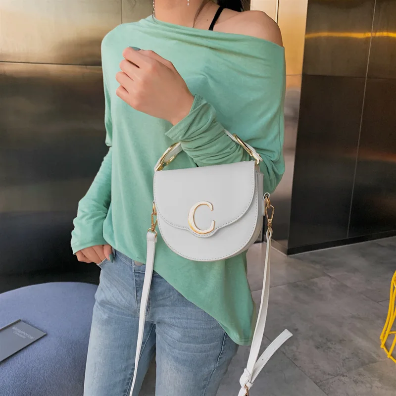

Summer on the new texture bag 2019 new tide Korean version of Joker shoulder slung fashion portable saddle bag