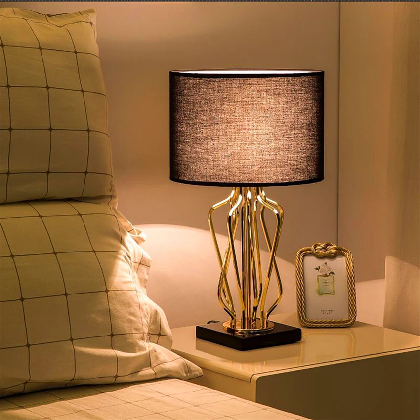 

Nordic LED Desk Lamp Gold Metal Table Lamp Bedroom Home Decor Table Lights LED Desk Lights Wedding Room Fixtures lighting