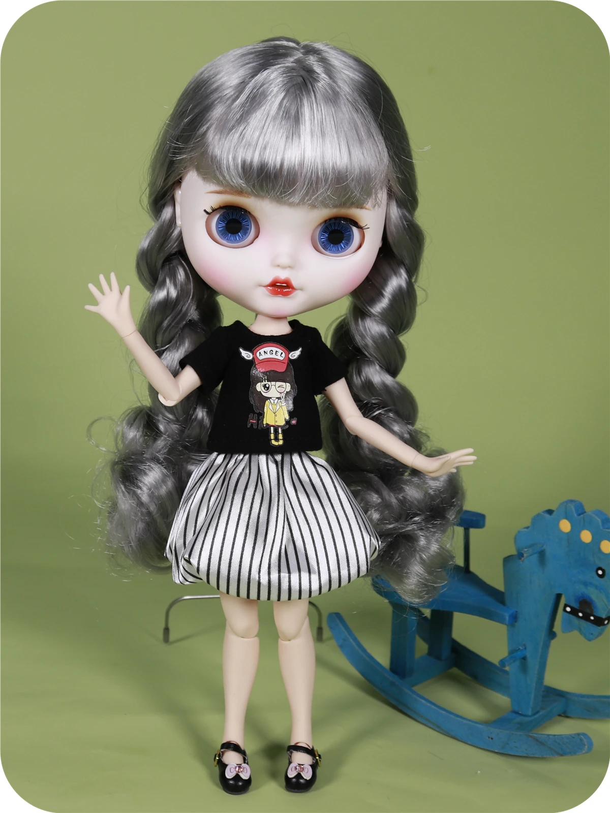 Neo Blythe Doll Black Shirt With Black White Striped Skirt 1