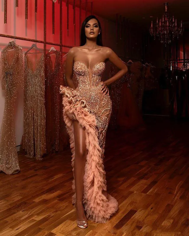 Günstig Aso Ebi Champagne Blush Meerjungfrau Prom Kleider 2020 Sparkly Perlen Rüschen Hohe Slit Schatz Arabisch Abendkleid Anlässe Kleid