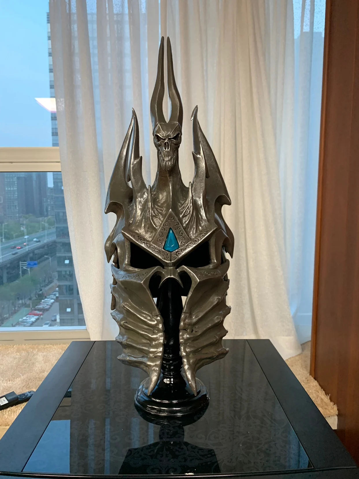 [Funny] 1:1 WOW Lich King helmet figure resin toy include stand collection model adult cosplay Costume party gift