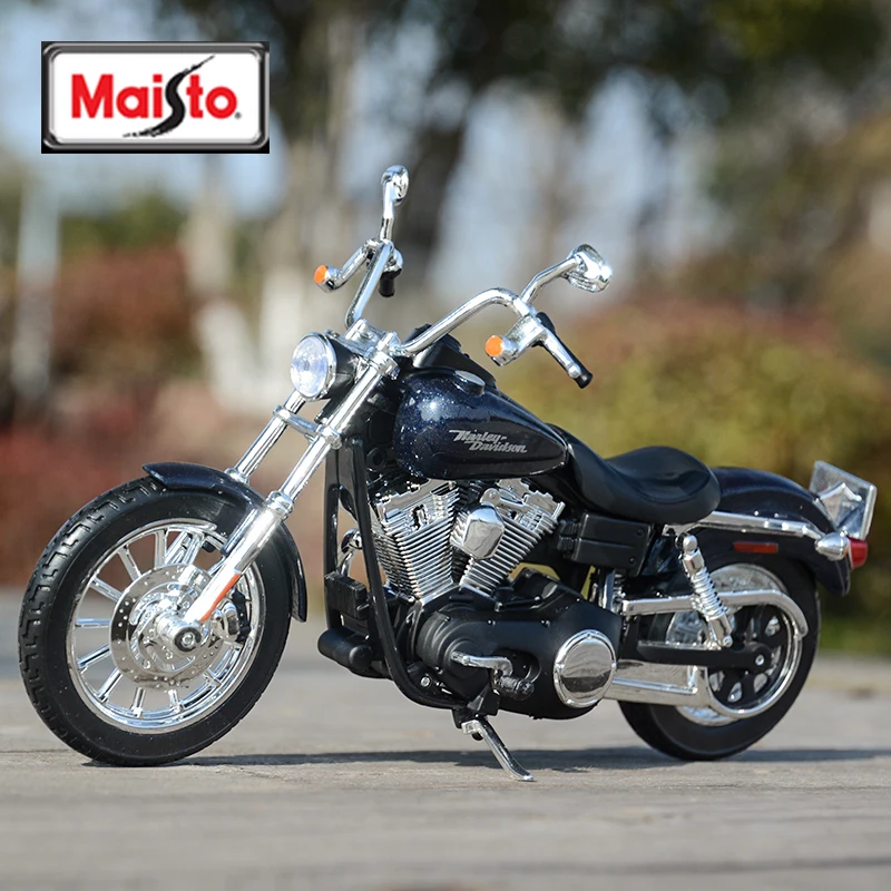 

Maisto 1:12 2006 FXDBI Dyna Street Bob Diecast Alloy Motorcycle Model Toy