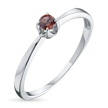 

A ring of silver with garnet e0606kts04200045