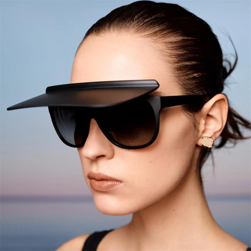 Occhiali moda 2021 occhiali da sole con visiera superiore firmati di lusso  da donna tonalità oversize nere viaggi estivi occhiali da sole quadrati  grandi UV - AliExpress Apparel Accessories