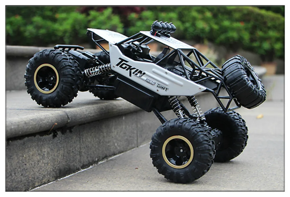 37cm 1:12 4WD RC Cars Updated Version 2.4G Radio Control RC Cars Toys Buggy High speed Trucks Off-Road Trucks Toys for Children