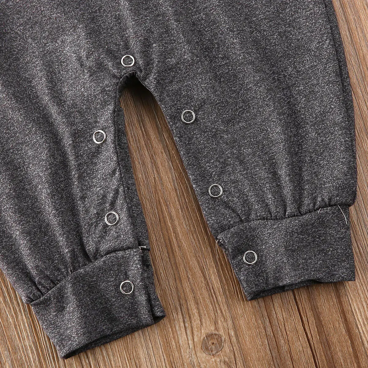 Одежда для малышей на весну-осень; Одежда для новорожденных мальчиков и девочек; детский камуфляжный комбинезон с длинными рукавами и капюшоном, на пуговицах, с карманами; зимний теплый комбинезон