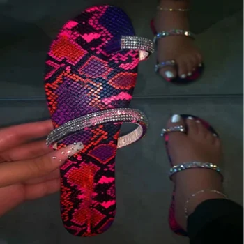 

2020 Women's Summer Slippers Woman Bling Crystal Clip Toe Women Casual Flat Flip Flops Ladies Beach Shoes Comfort Female Fashion