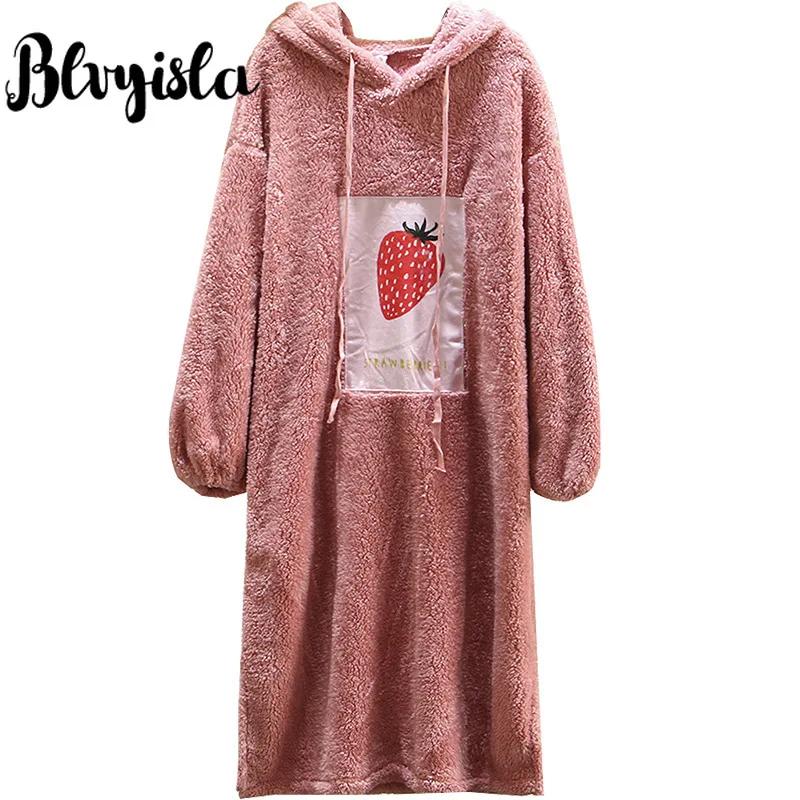 Blvyisla 4XL размера плюс с длинным рукавом флис розовый клубника пижамы Ночная рубашка для женщин Сладкий теплый с капюшоном ночная рубашка