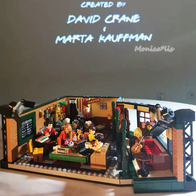 

Classic TV Series American Drama Friends Central Perk Cafe compatible legoinglys Friends Model Building Bricks 21319 Toy Gift