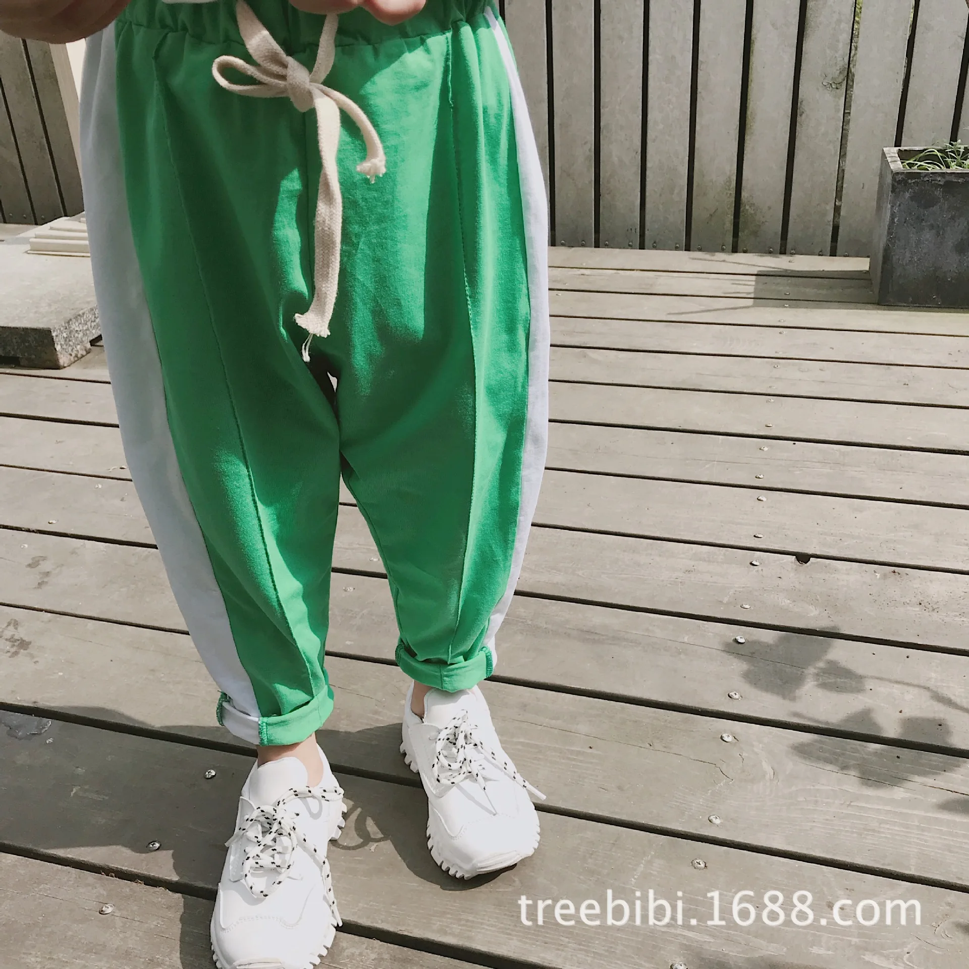 Treebibi/ г. Летние новые стильные детские брюки для мальчиков и девочек спортивные штаны с надписью по бокам противомоскитные штаны на гусеничном ходу