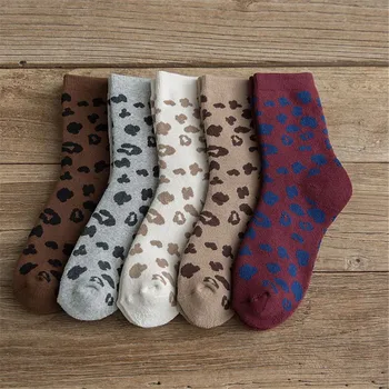

2020 Autumn And Winter New Thickened Terry Leopard Print Socks In The Tube Cotton Personality Warm Women Socks Towel Socks