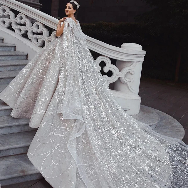Romantic Arabic Ball Gown Beads Lace Wedding Dresses With Long