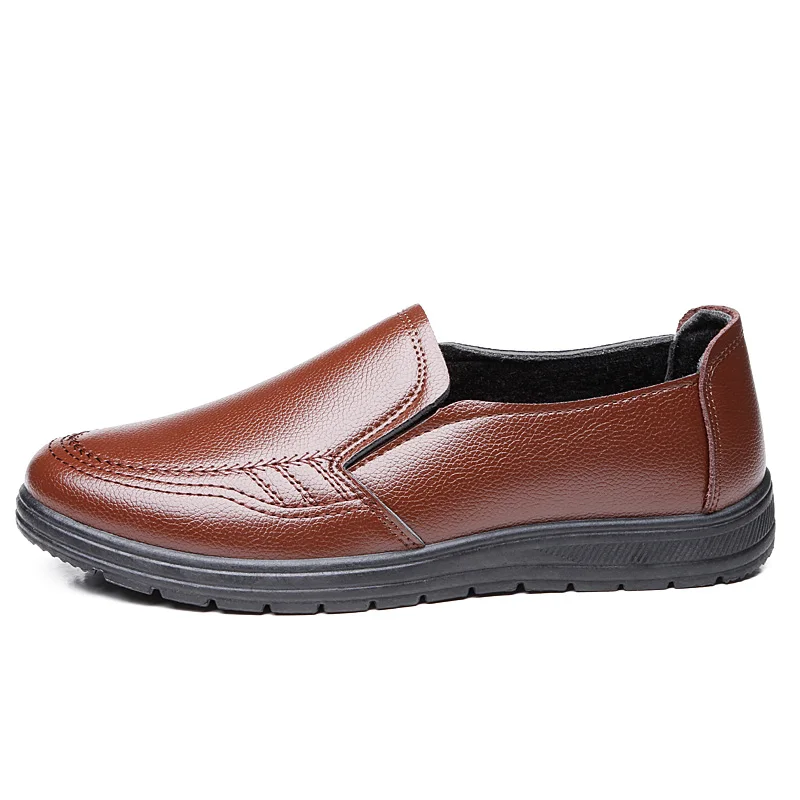 Fine Zero new men's shoes casual leather loafers slip-on shoes man youth light driving platform brogue shoes for men