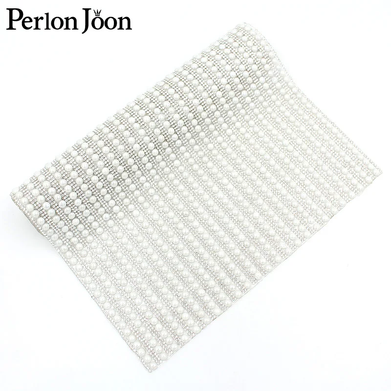 1 stücke Weiß perle strass angeordnet heißer tuch aufkleber DIY schneiden band patch DIY braut kleidung schuhe zubehör TR142 – Detail 4