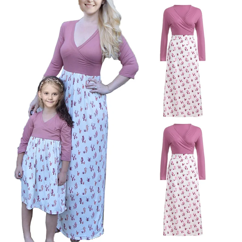 

Family Matching Clothes 2019 Autumn New European and American Printing Patchwork Mother and Daughter Christmas Clothes QZ103