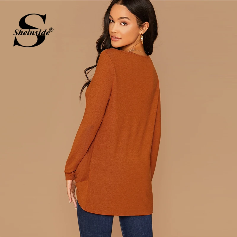Sheinside, Повседневная Коричневая женская футболка с перекручивающейся передней частью, осень, одноцветная Минималистичная футболка, топы для девушек, тянущийся Удлиненный топ