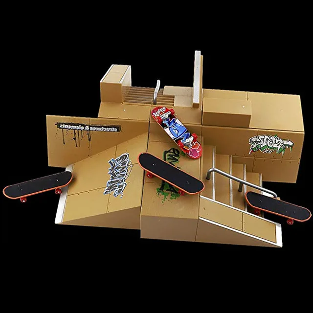 1PC Plastic Mini Skate Finger Skateboarding Fingerboard Novelty Gag Toys For Boys Children Skateboard Finger Board Gifts Toy 6