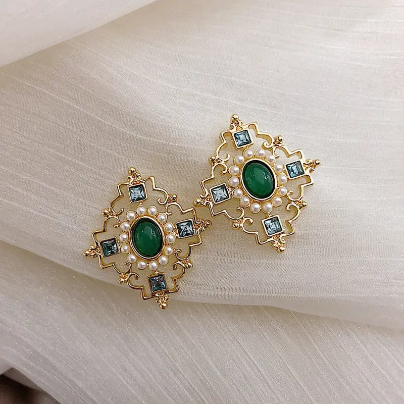 Европейский Винтажный стиль имитация жемчуга элегантный ниша дизайн серьги гвоздики для женщин ювелирные изделия
