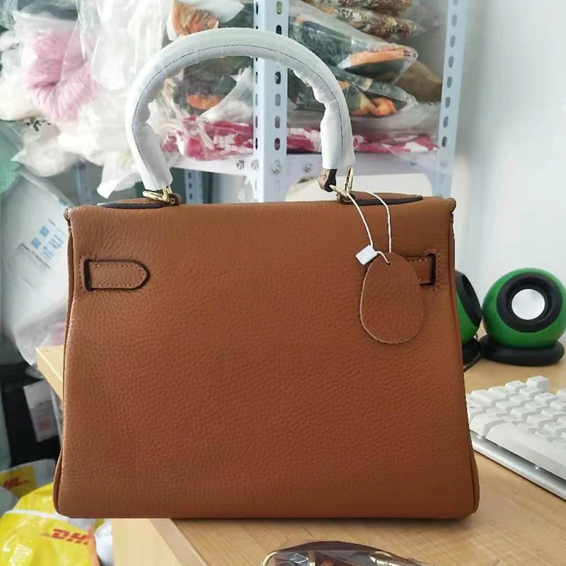 

Top Quality Runway Designer Elegant Female Handbag Real Leather woman Totel one side shoulder bag with strap Gold Metal