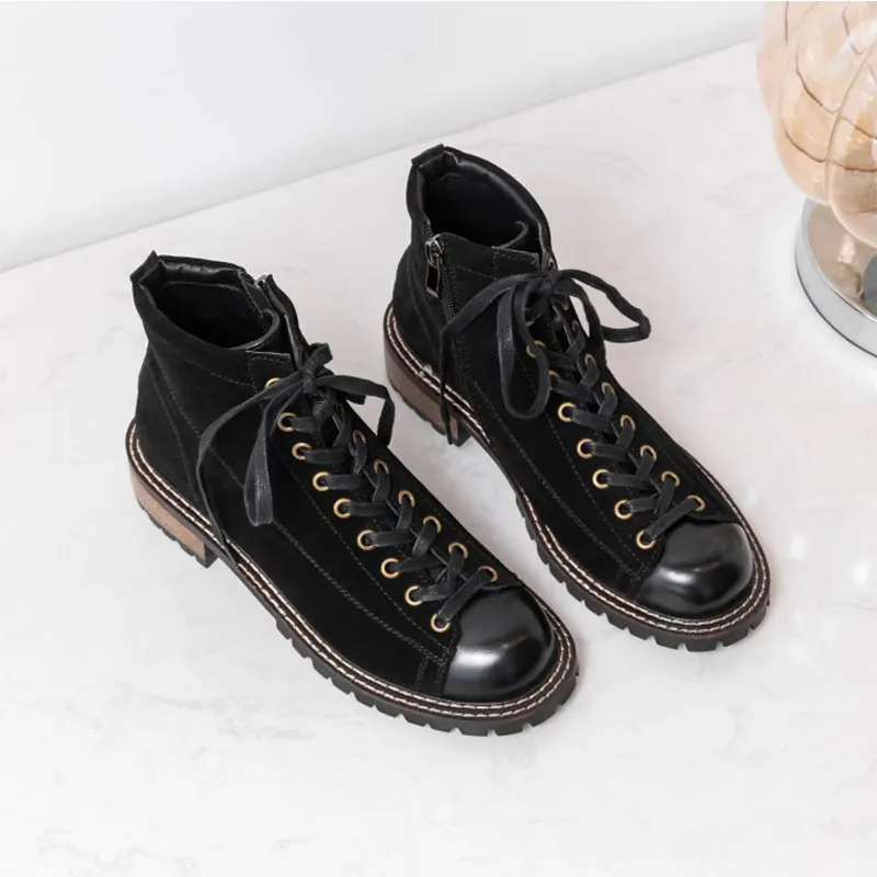 

Women's Retro Genuine Leather Round Toe Platform Martin Boots Low Heels Personality Casual Ankle Lace Up Bootie Motorcycle Boots