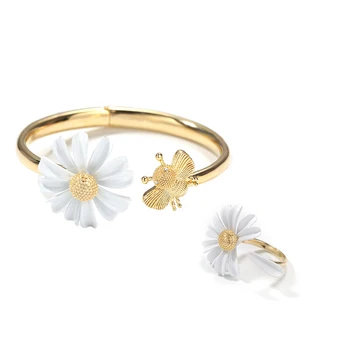 

Enamel Jewelry Sets Tiny Bee Flower Bangles Rings Set Charm Women Gold Color Adjustable Opening Jewelry Copper Chain Women Gifts