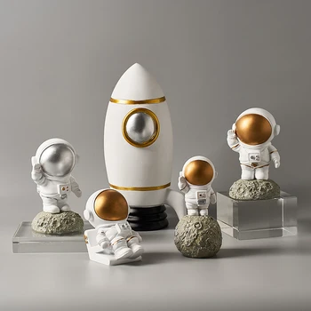 

Modern Resin Astronaut Model Home Decoration Cute People Figures Living Room Desk Decorative Childern's Room Birthday Gifts