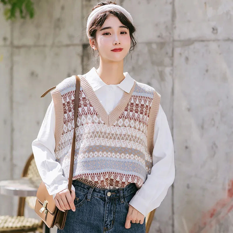 

Winter V-Neck Women Sweater Female Cotton Soft Knitted Vest Sleeveless Pullovers Geometry Pattern Sweater