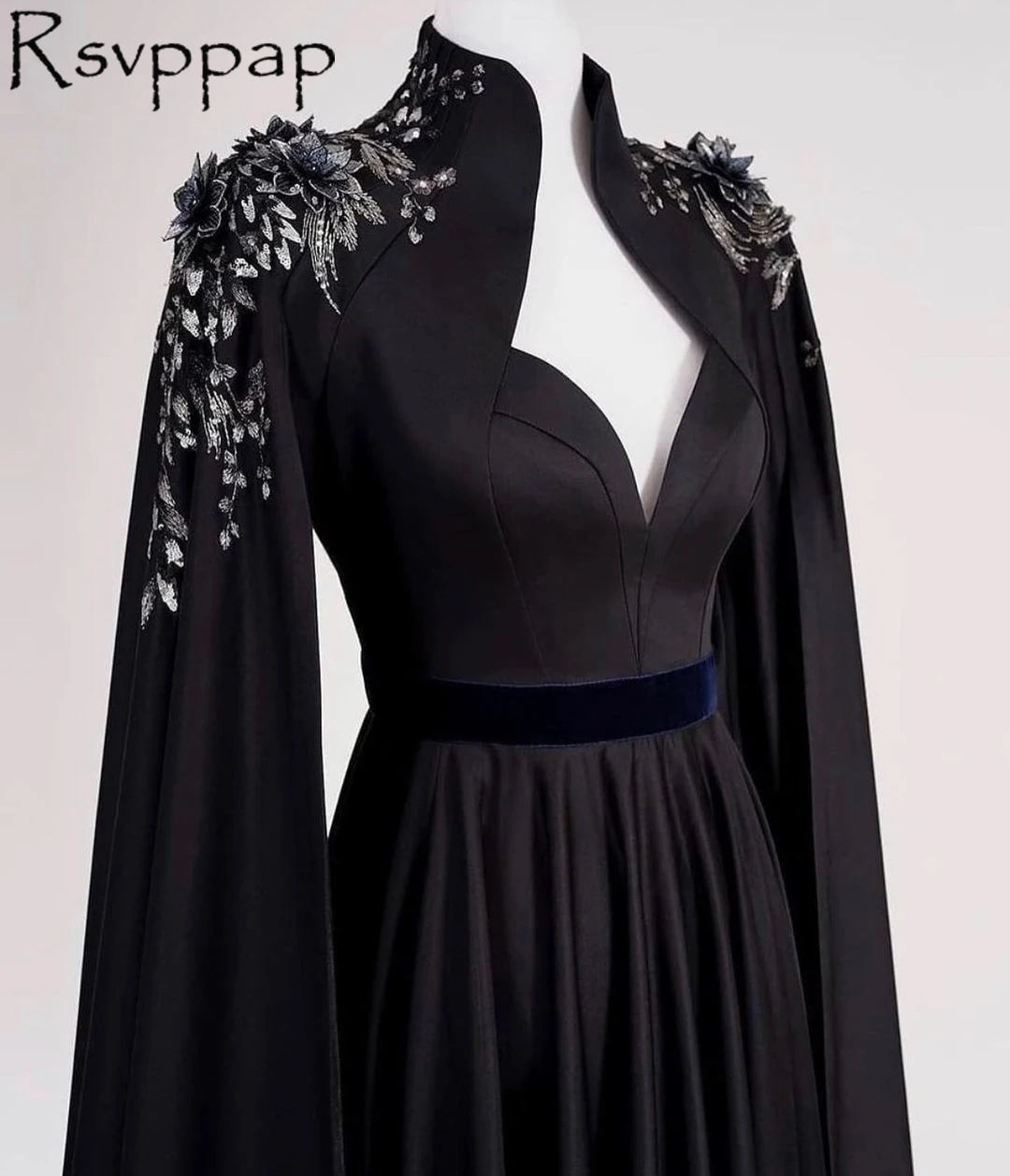 Beaded Long Sleeve Black Long Evening Dresses 2021 Elegant High Neck Satin A-line Dubai Muslim Women Party Formal Evening Gowns formal evening gowns