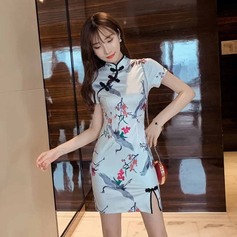 Традиционное вьетнамское платье Чонсам в китайском стиле китайское восточном