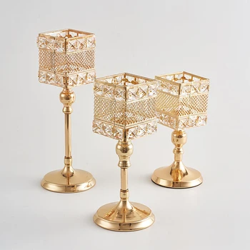 

Light Luxury Crystal Candle Holder Golden Vintage Candlestick Wedding Props Ornaments Metal Square Candle Cups Home Decoration