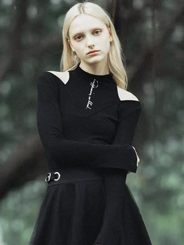 

PUNK RAVE Women Gothic Long-sleeved Autumn Suit Head Sexy Strapless Top High Collar Bottoming T Shirt