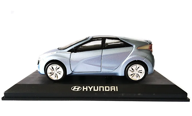 1:38 синий оттянет заднее колесо hyundai Литье под давлением металлические модели игрушек автомобили Миниатюрные