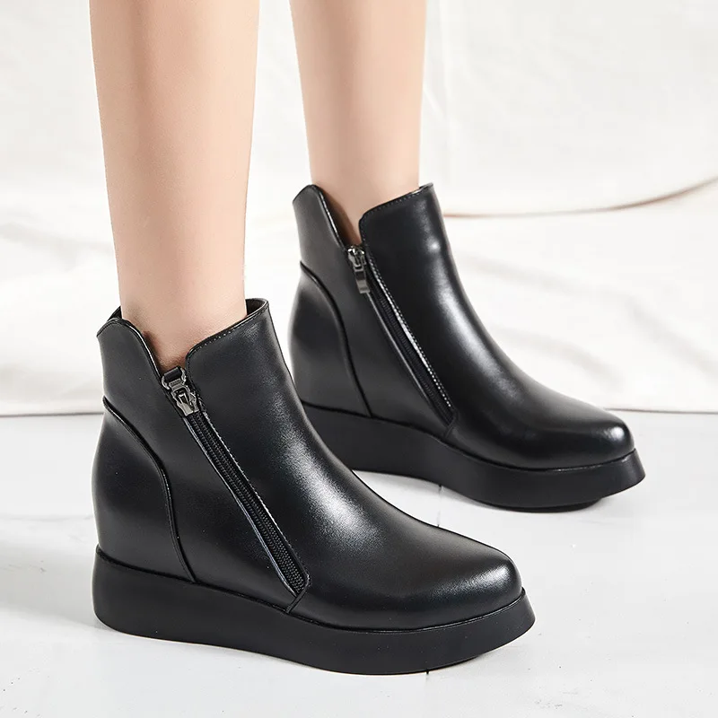 

2019 winter new leather leather ankle boots increased women's shoes zipper Martin boots wedge with women's leather boots