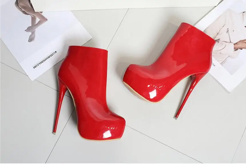 HTB1CWjOy8yWBuNkSmFPq6xguVXaO