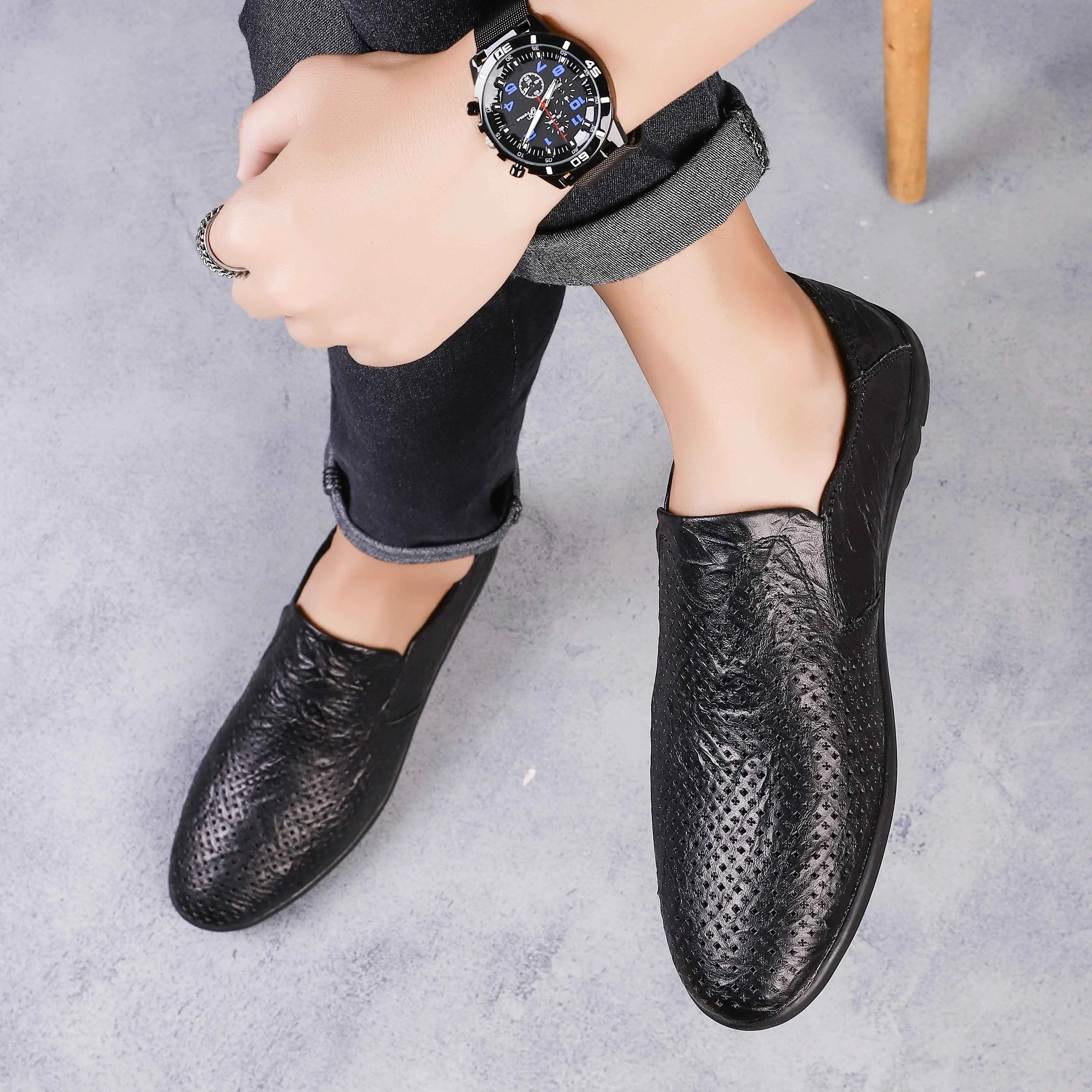 

Men casual Shoes outdoor Comfortable leather driving loafer fashion moccasins Male Flat Sneakers Shoes men big size 47 L5