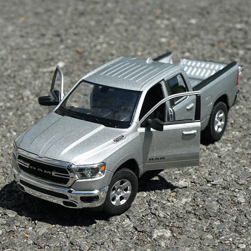 1/27 DODGE RAM 1500 Diecast Pickup Model Simulation Alloy Metal Off-road Vehicles Toy Car Decoration Kids Gift |