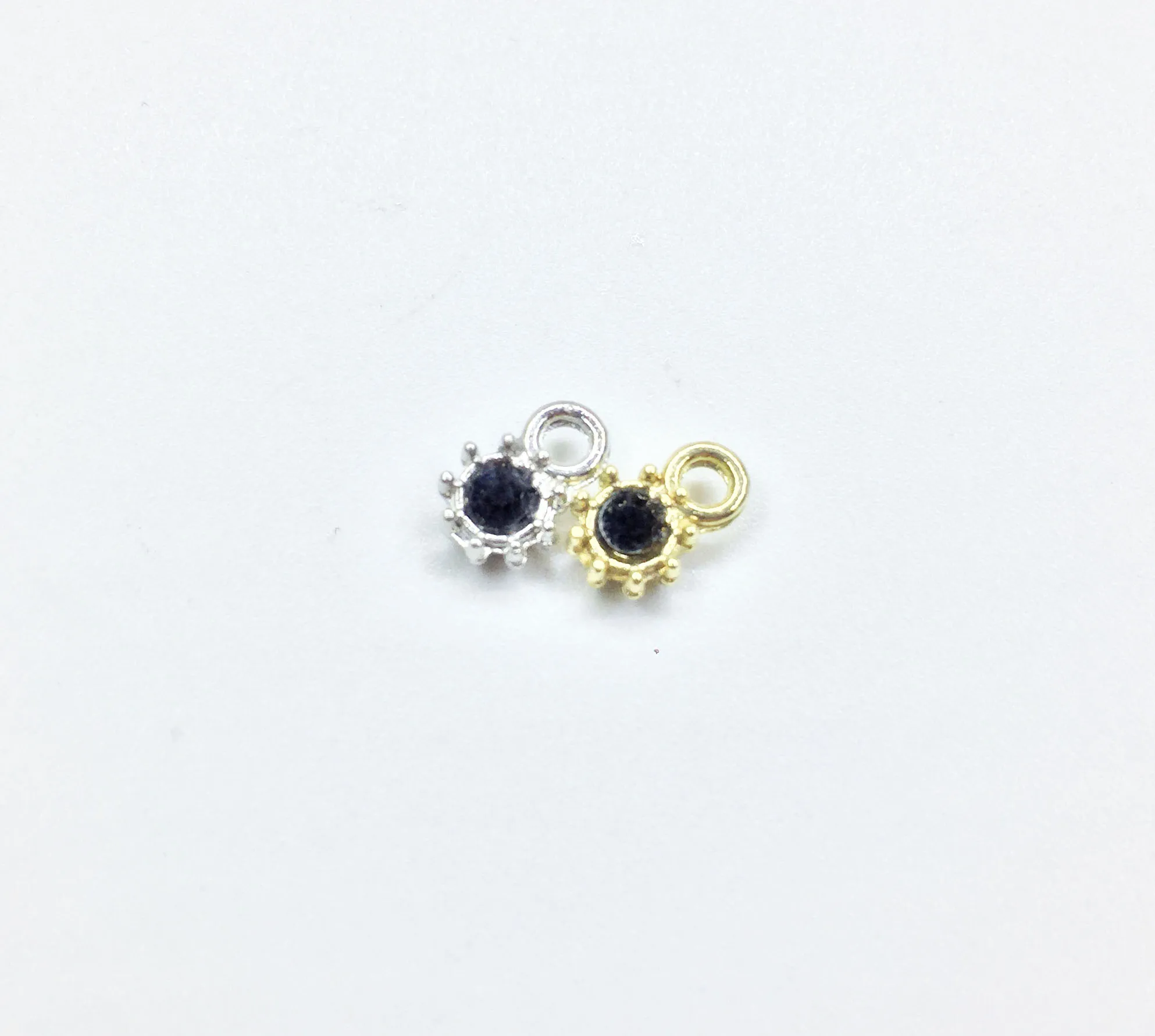 Eruifa 10pcs 5mm MiniBlk Rhinestone gold/Silver plated Zinc alloy Charms Pendant Jewelry DIY Necklace Bracelet Earrings 2 colors