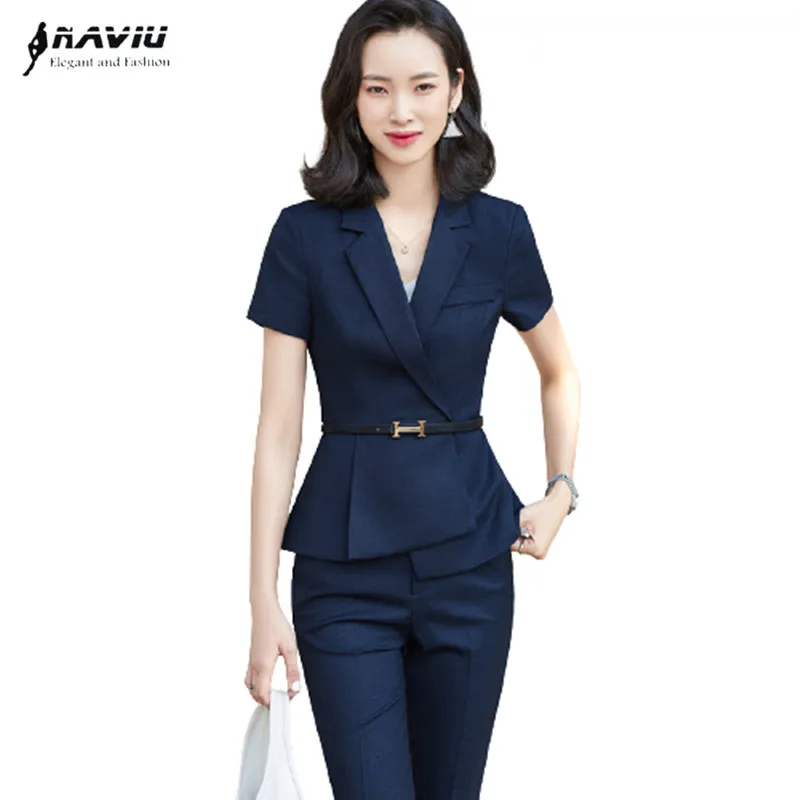 BIZwear Simple High-End Short Sleeve Suit With Buttoned Waisted Pants