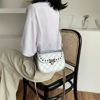 

Quilted Leather Crossbody Bags for Women Small Shoulder Messenger Bag Fashion Revit Chain Handbags and Purses Channels Handbags