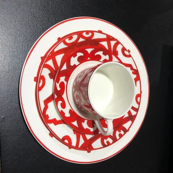 

4pcs Luxury Red Grey Dinner Plates Set Bone China Europe Home Decor Kitchen Wedding Party Tableware Serving Dish Plate Porcelain