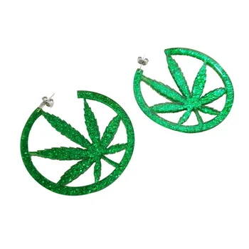 

Vintage Hiphop Green Maple Leaf Hollow Out Green Acrylic Earrings Women Shiny Glitter Powder Geometric Simple Cool Earring Studs