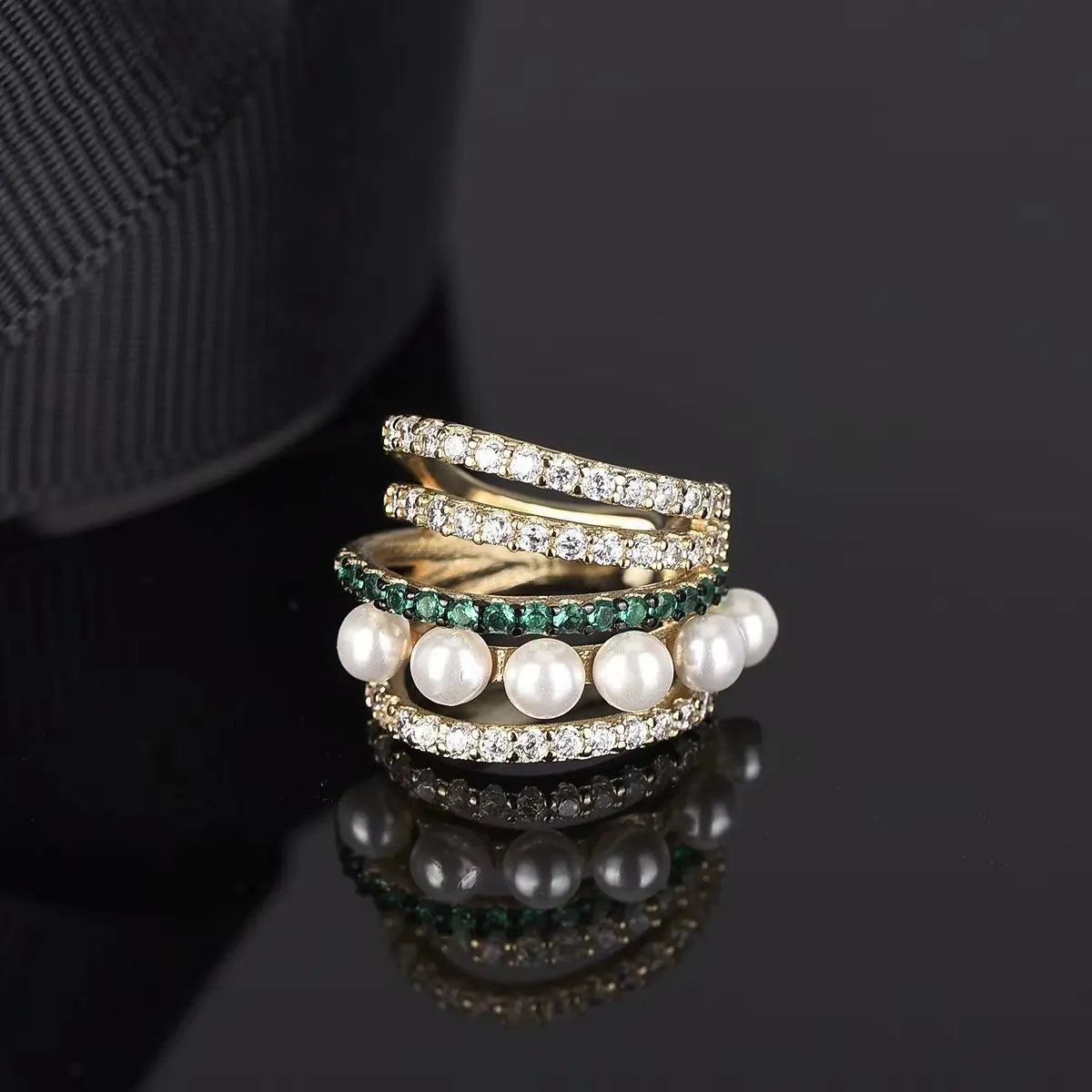 

Cute Clip On Pearl Earrings Female Luxury Multi Circle Zircon Single Ear Cuff Clip Non Pierced Earring Zk40
