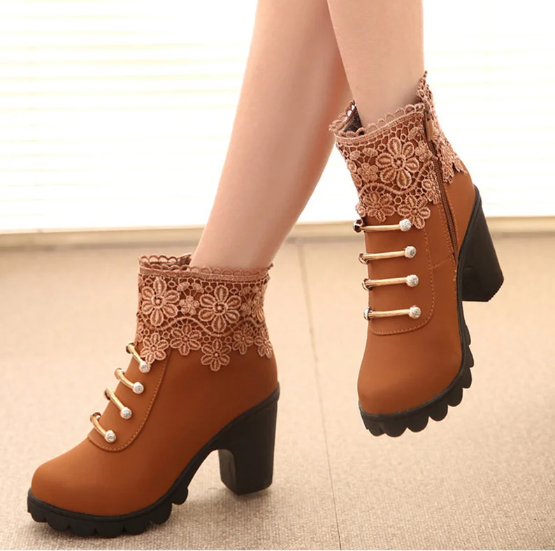 коричневые сапоги эконика. модные ботинки. ботинки на каблуке. ботинки на танкетке женские осень. Carlabei / сапоги осень 2020.