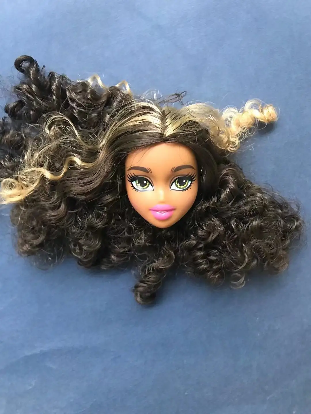 Tan Bratz Doll Dancing Girl Doll Head Big Eyes Bratzs Doll Figure