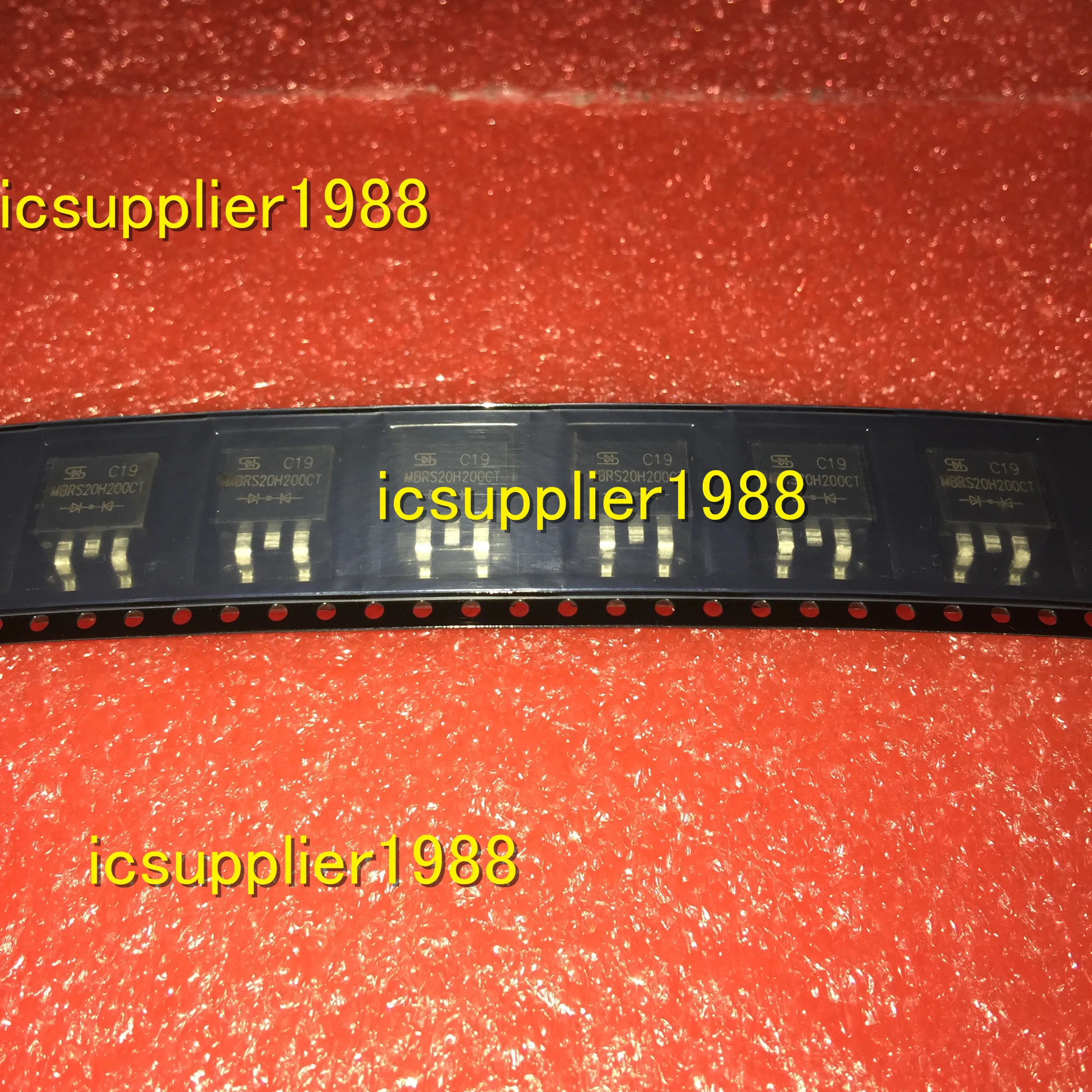 MX25L12835FM2I-10G 2SD424 BTB15-600BCE MBRS20H200CT ZN426E8 ZN426E-8 MTP23P06V Q0365R MJ3001 MJ3001G FSQ0365R