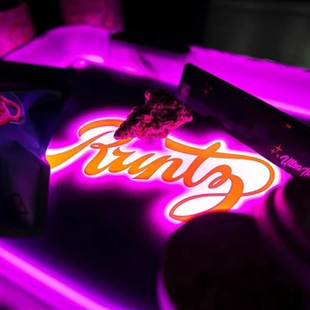 

Cigarette Rolling Tray with Handbag Glow Trays for Smoking Gadgets for Men Grinder Square LED Tobacco Case Portable Pallet